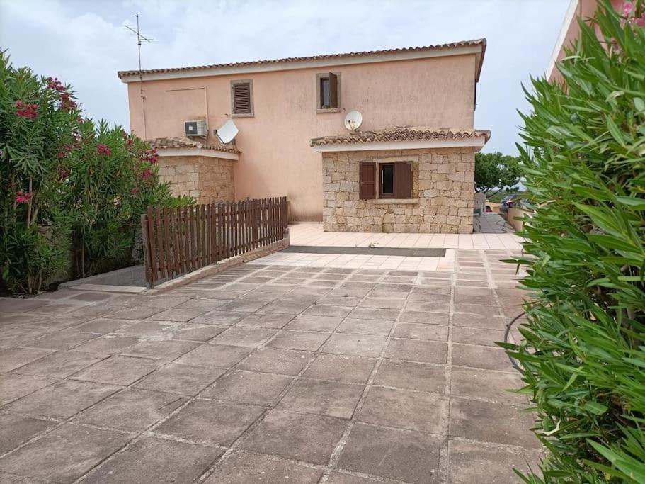 Vignola Mare Casa A Pochi Minuti Dalla Spiaggia Di Vignola מראה חיצוני תמונה